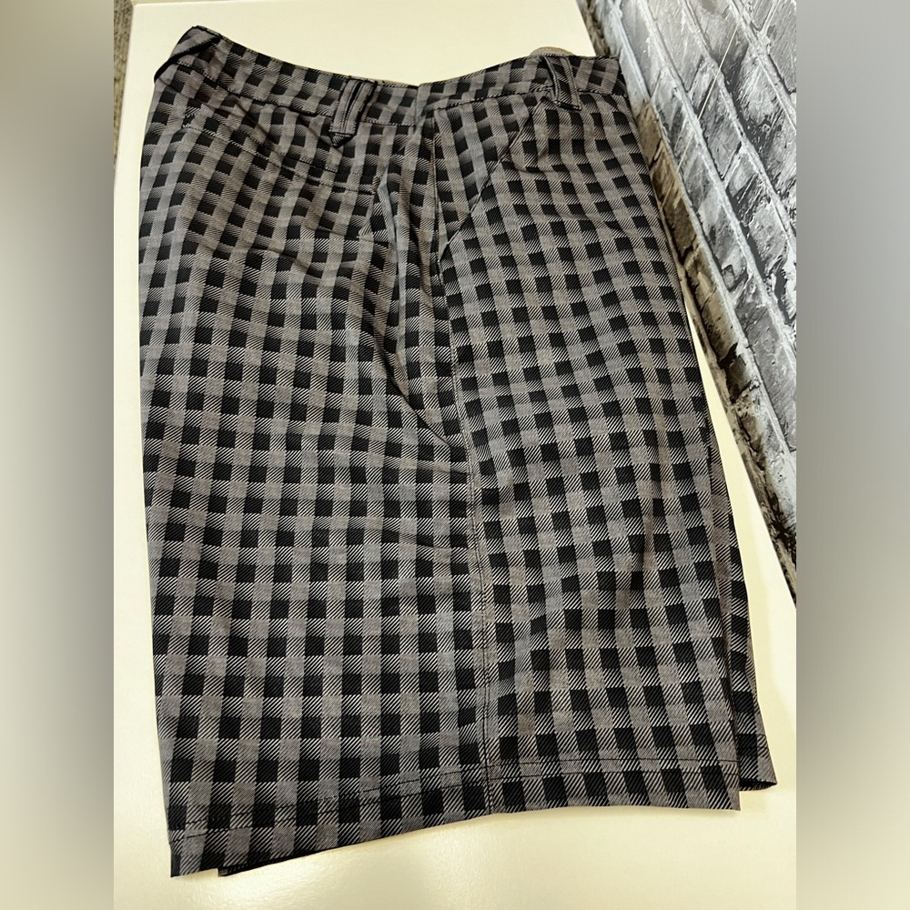 Oakley shorts‎